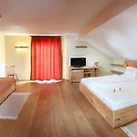 فندق تيرول - ألبينهوف فندق 3*