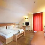 فندق تيرول - ألبينهوف 3*