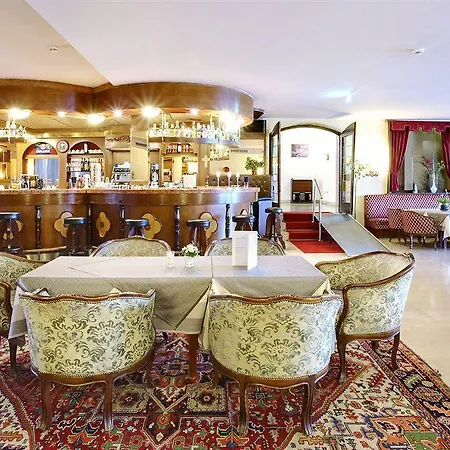 Hotel Tyrol-Alpenhof Зеефельд в Тироле