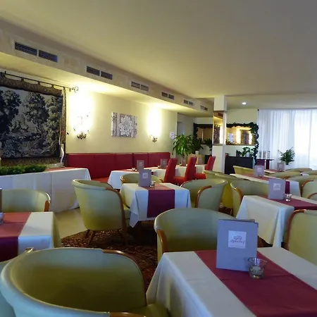 Отель Hotel Tyrol-Alpenhof