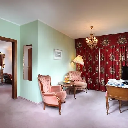 Hotel Tyrol-Alpenhof 3*