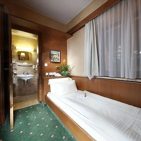 Отель Hotel Tyrol-Alpenhof 3*