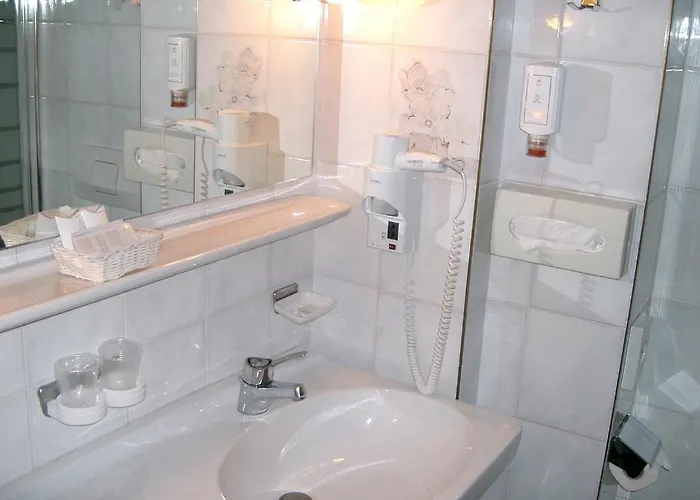 Hotel Tyrol-Alpenhof Зеефельд в Тироле