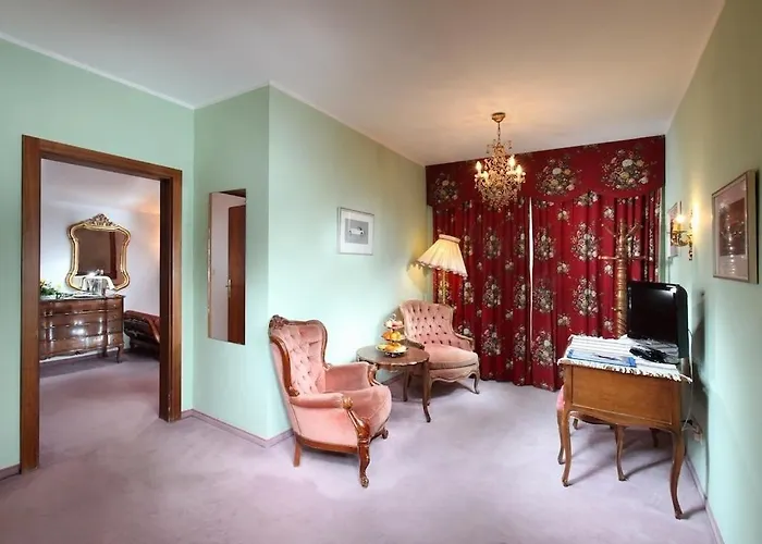 Hotel Tyrol-Alpenhof 3*