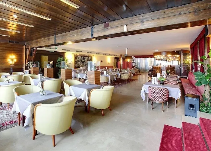 Hotel Tyrol-Alpenhof Отель Зеефельд в Тироле